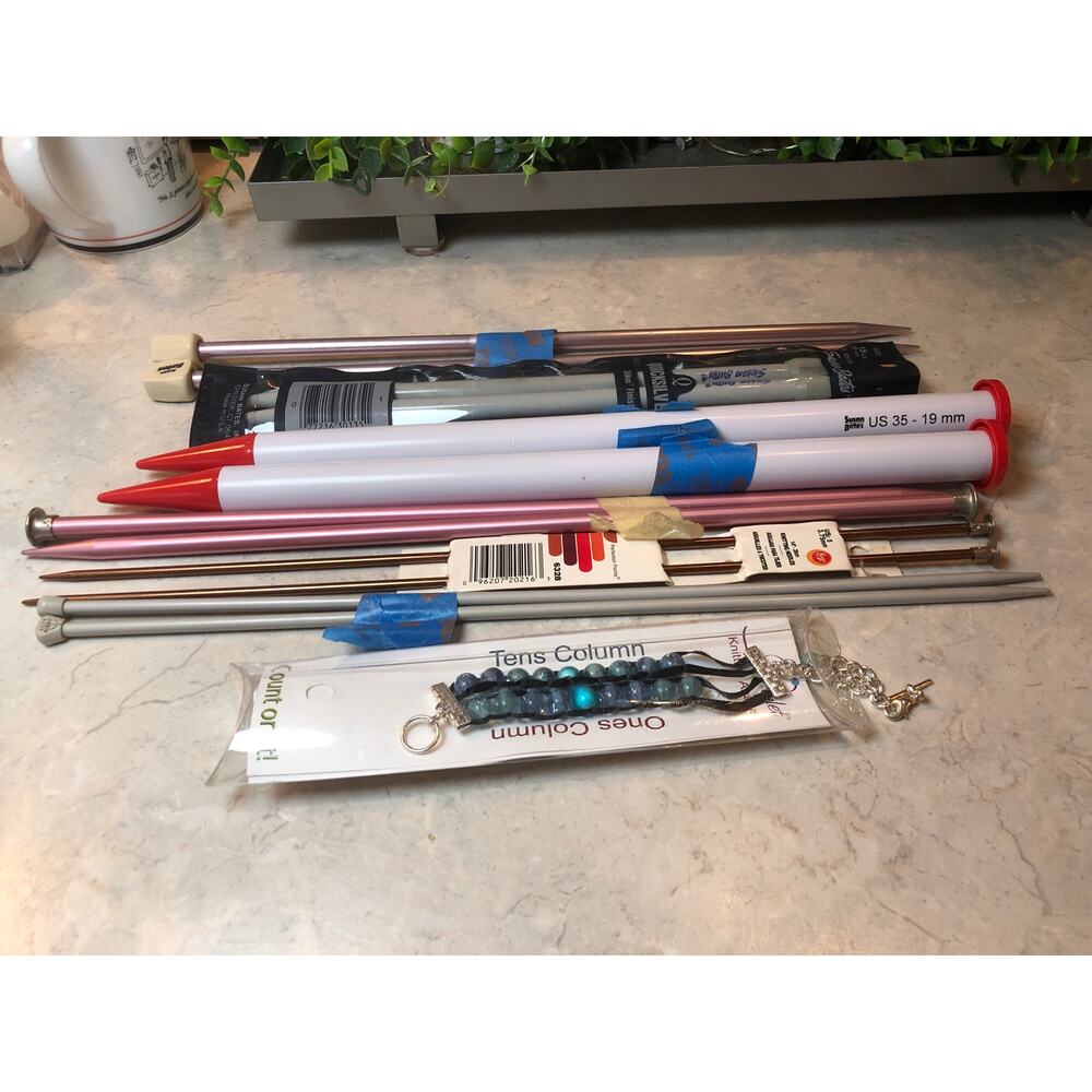 Knitting Needles Lot of mixed Sizes 5,8,2-11’s,15,35. Different materials,makers